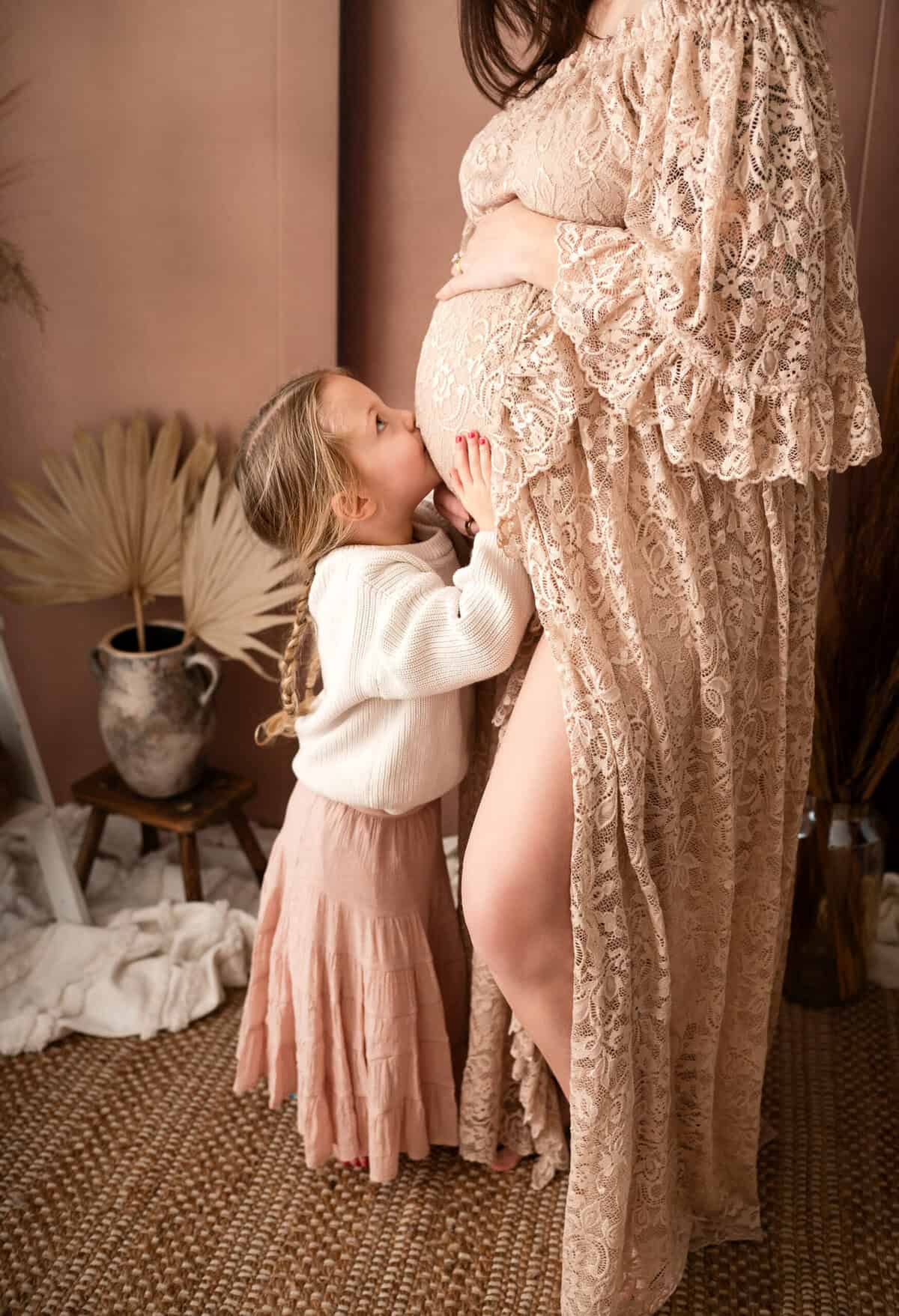 wichita ks photographers sj nuzum photography maternity photoshoot