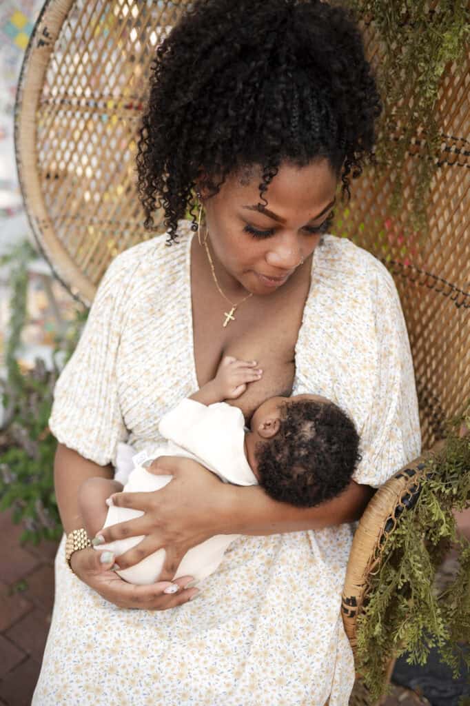 sj nuzum photography world breastfeeding week